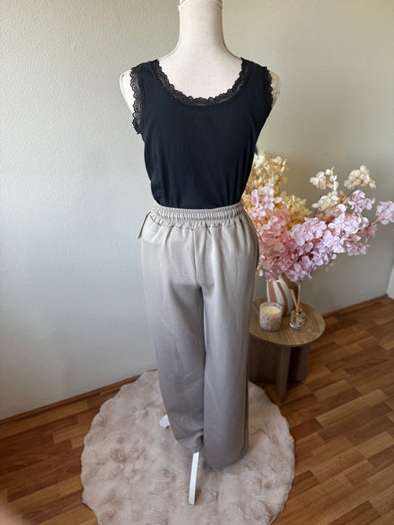 Lace detail rib hemdje – luxe basic top (tm 42/44)